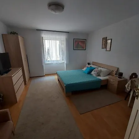 Magdalena Apartman Pag Town