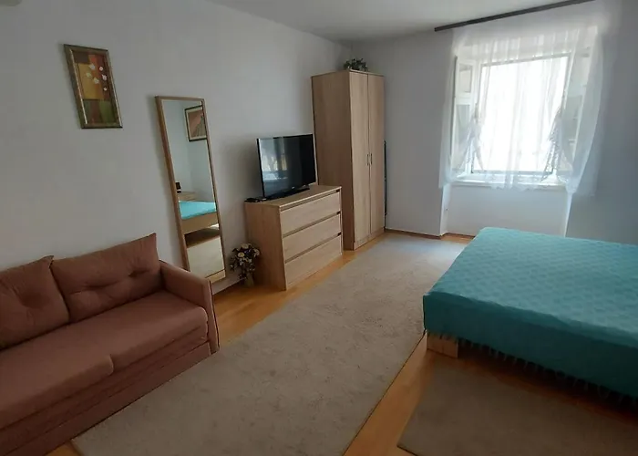 Magdalena * Pag Town